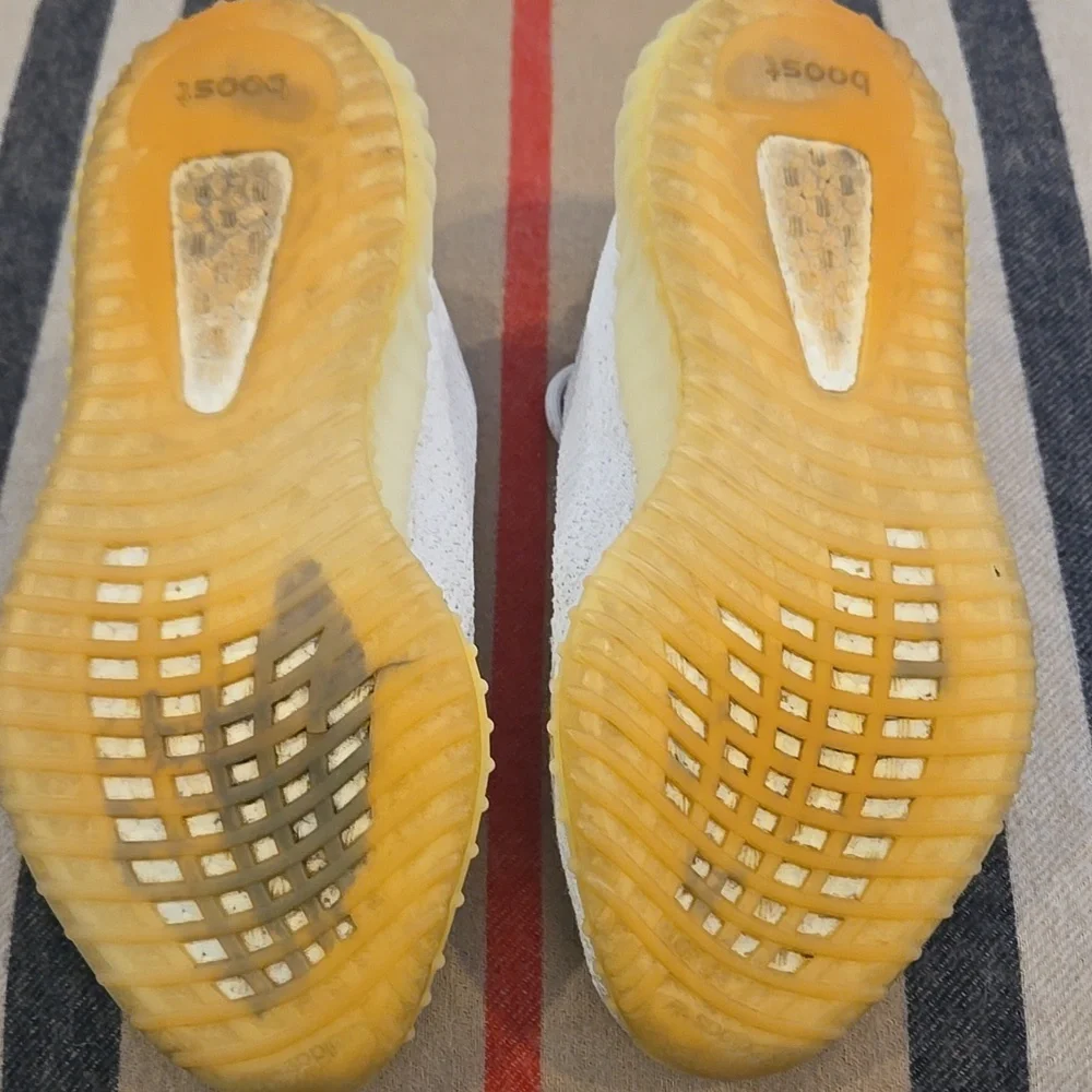 Adidas Yeezy BOOS 350 VS Low Cream White Sz  8 US - Picture 3 of 8